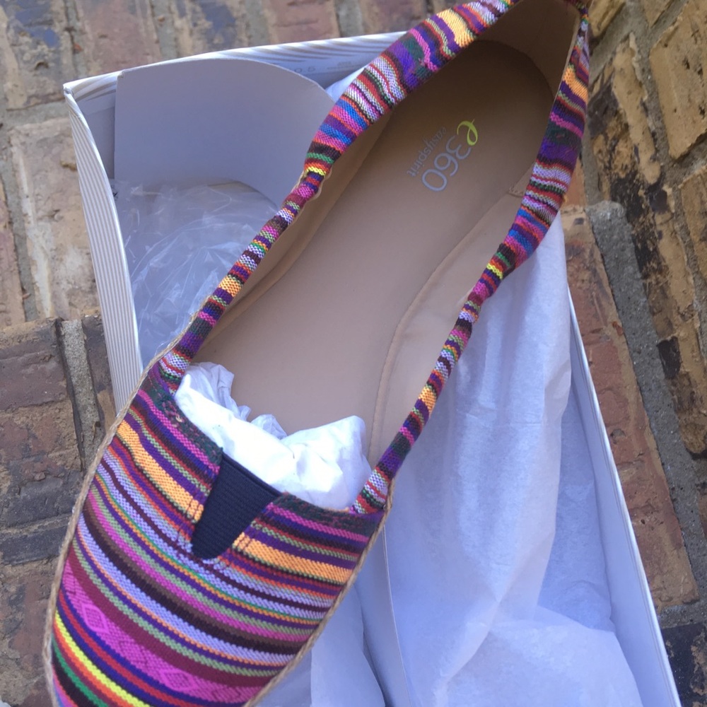 Easy Spirit slip on shoes Geneen stripe espadrilles size 8.5 new in box